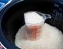 大さじ1杯に米（乾燥米、茹でた米）は何グラム含まれますか？